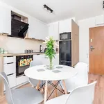 Modern Riverside With Free Parking Space Apartman *