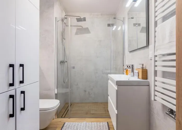 Modern Riverside With Free Parking Space